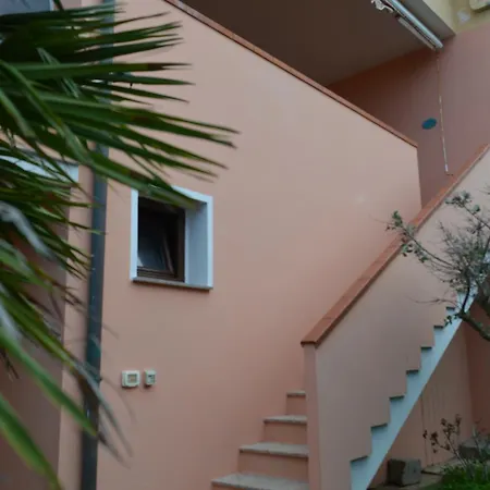 Green Apartman San Salvatore (Lucca)